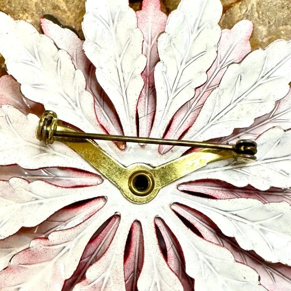 Large Vintage Red Enamel Flower Brooch Metal Poinsettia 3